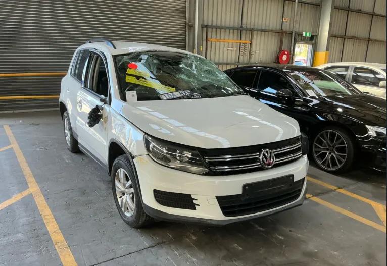 2015 VW TIGUAN 118 TSI FWD 6sp auto 1.4L 4cyl ST/Petrol