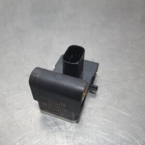 BMW X3 E83 SRS Sensor 65776911003 6911003 Bosch OEM