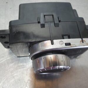 MERCEDES-CLA-CLASS-MULTIMEDIA-CONTROL-SWITCH-ASSY-PN-A2469009815-W176-168206000401
