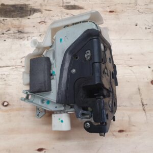 AUDI-A1-RIGHT-FRONT-DOOR-LOCK-8X-3DR-HATCH-DUAL-ROW-7-PIN-167351287512