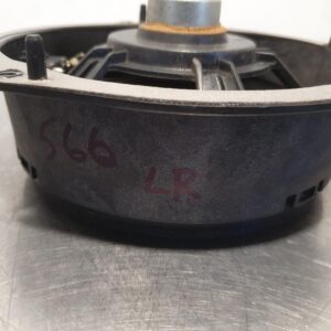 Audi Q3 [Speaker] 8U, LR Door 8R0035411