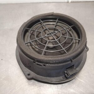 Audi Q3 [Speaker] 8U, LR Door 8R0035411