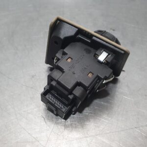 BMW 3 Series Ignition W/ Key E90-E93, 2.0, Diesel, Auto T/M, 2005–2013