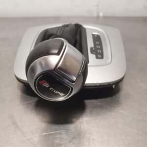 Audi Q3 8U, Auto Gershift Panel with Knob 8P2713463A