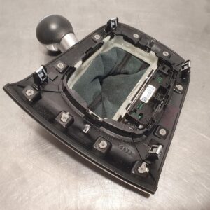 Audi Q3 8U, Auto Gershift Panel with Knob 8P2713463A